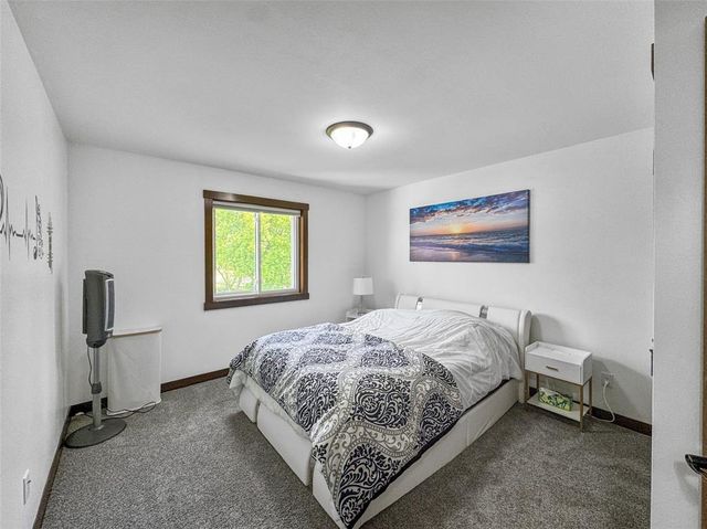 1628 Hazeltine Drive, Eau Claire, WI 54703