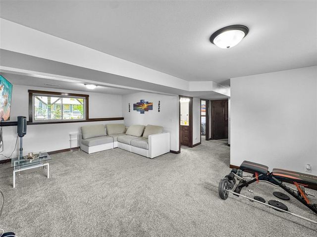 1628 Hazeltine Drive, Eau Claire, WI 54703