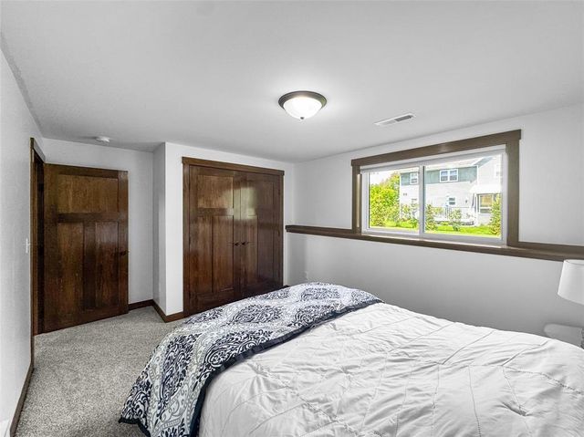1628 Hazeltine Drive, Eau Claire, WI 54703