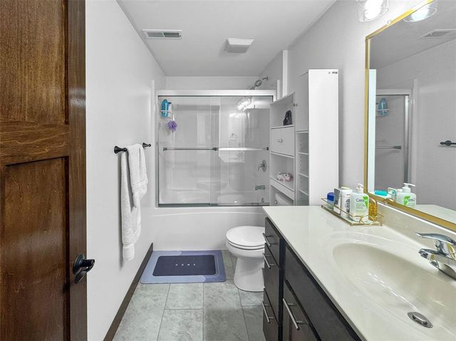 1628 Hazeltine Drive, Eau Claire, WI 54703