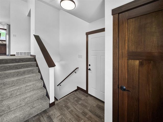 1628 Hazeltine Drive, Eau Claire, WI 54703