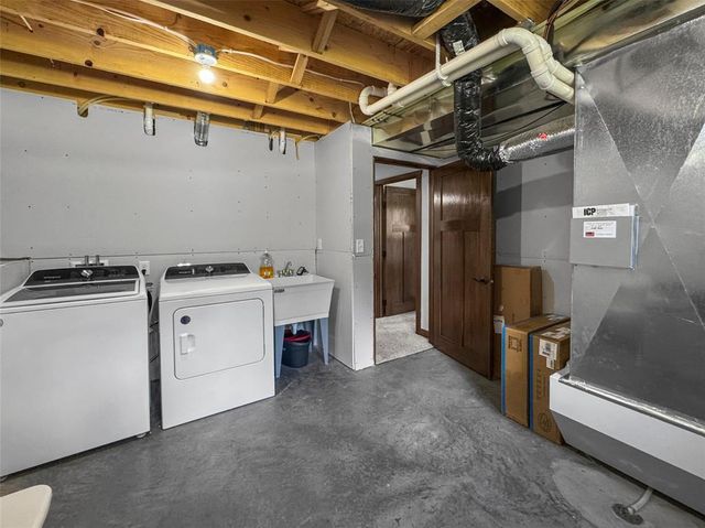 1628 Hazeltine Drive, Eau Claire, WI 54703