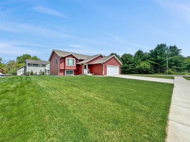 1628 Hazeltine Drive, Eau Claire, WI 54703