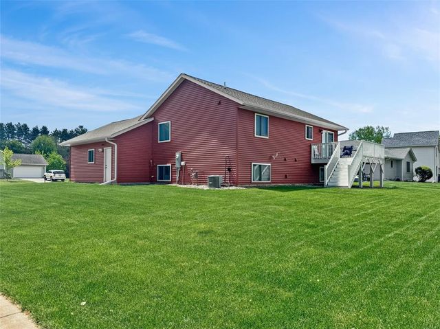 1628 Hazeltine Drive, Eau Claire, WI 54703