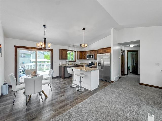 1628 Hazeltine Drive, Eau Claire, WI 54703