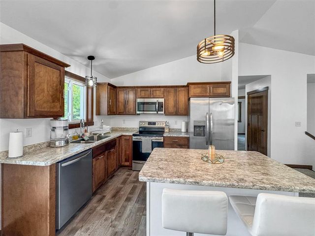 1628 Hazeltine Drive, Eau Claire, WI 54703