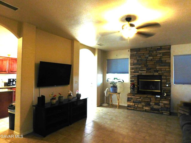 9413 Karen Avenue, California City, CA 93505