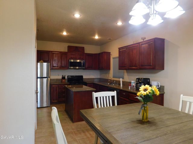 9413 Karen Avenue, California City, CA 93505