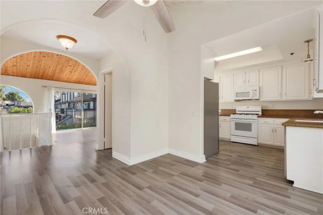 2175 Pacific Avenue G1, Costa Mesa, CA 92627