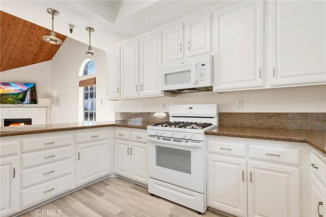 2175 Pacific Avenue G1, Costa Mesa, CA 92627