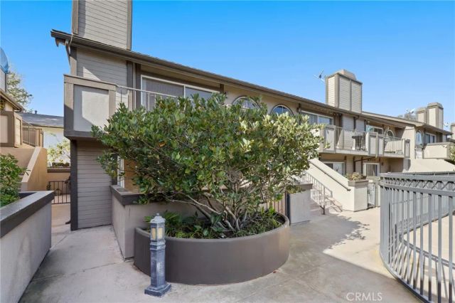 2175 Pacific Avenue G1, Costa Mesa, CA 92627