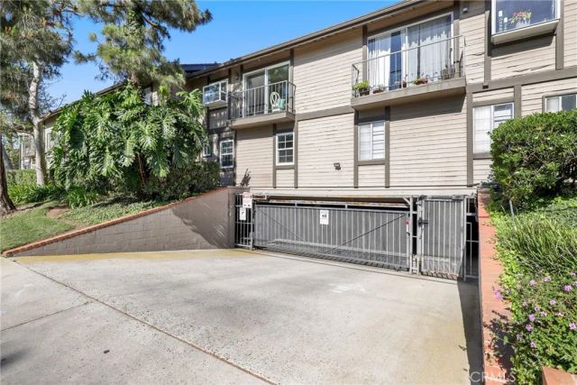 2175 Pacific Avenue G1, Costa Mesa, CA 92627