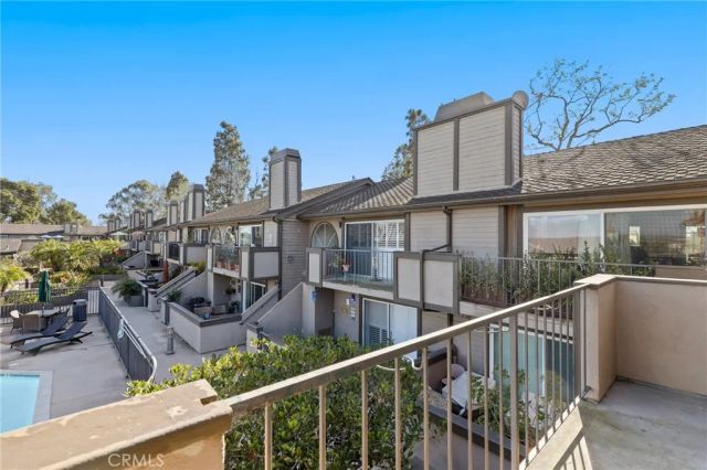 2175 Pacific Avenue G1, Costa Mesa, CA 92627