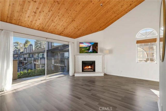 2175 Pacific Avenue G1, Costa Mesa, CA 92627