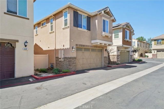 618 S Brampton Lane, Rialto, CA 92376