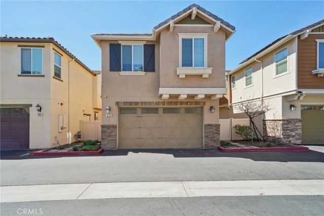 618 S Brampton Lane, Rialto, CA 92376