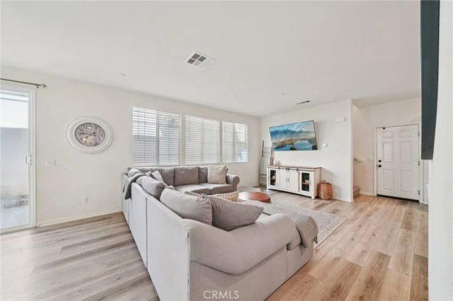 618 S Brampton Lane, Rialto, CA 92376