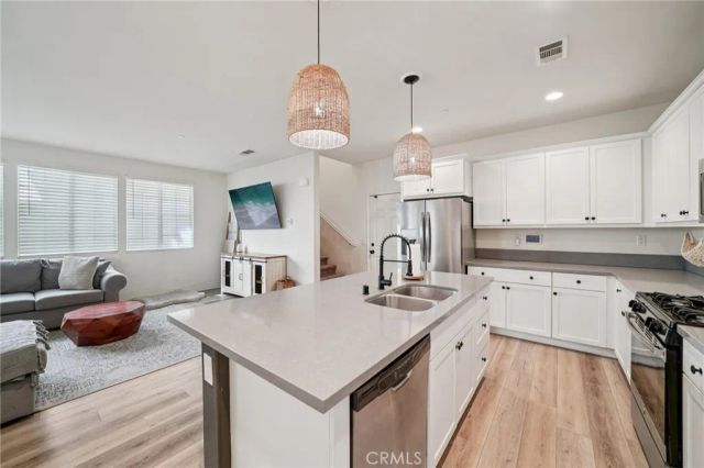 618 S Brampton Lane, Rialto, CA 92376