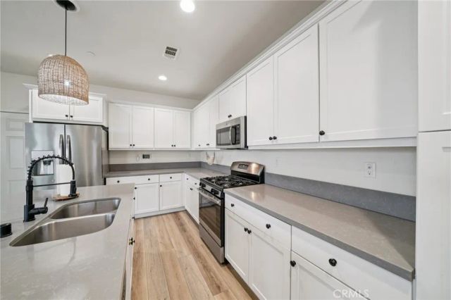 618 S Brampton Lane, Rialto, CA 92376