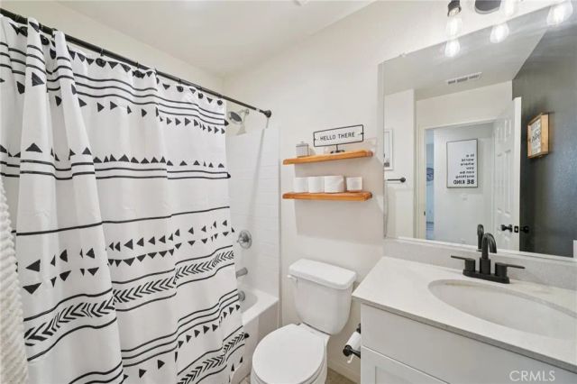 618 S Brampton Lane, Rialto, CA 92376