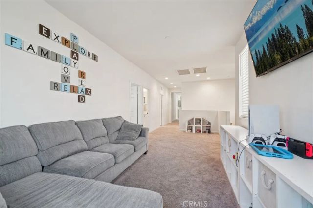 618 S Brampton Lane, Rialto, CA 92376