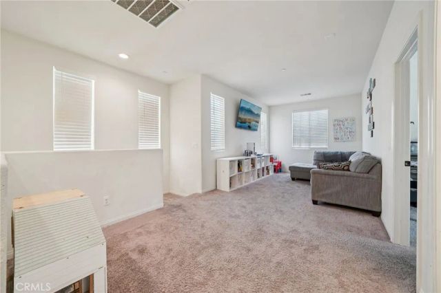 618 S Brampton Lane, Rialto, CA 92376