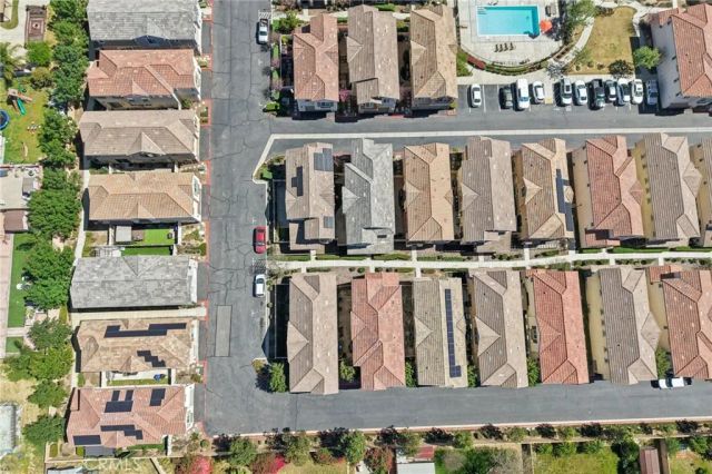 618 S Brampton Lane, Rialto, CA 92376