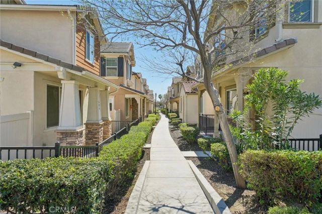 618 S Brampton Lane, Rialto, CA 92376