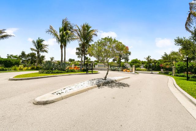 1693 NE White Pine Terrace, Jensen Beach, FL 34957