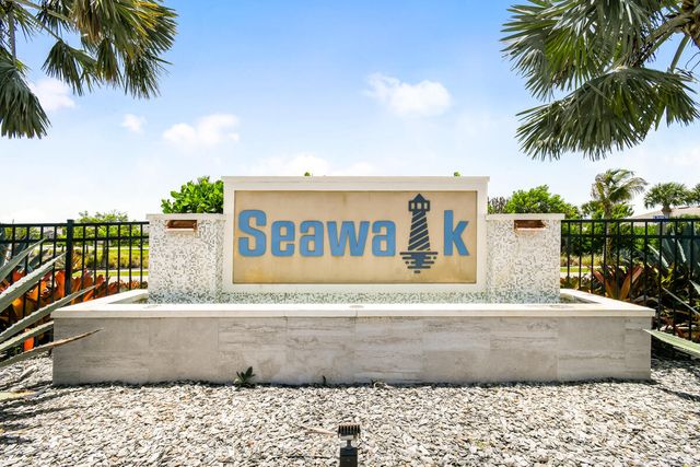1693 NE White Pine Terrace, Jensen Beach, FL 34957