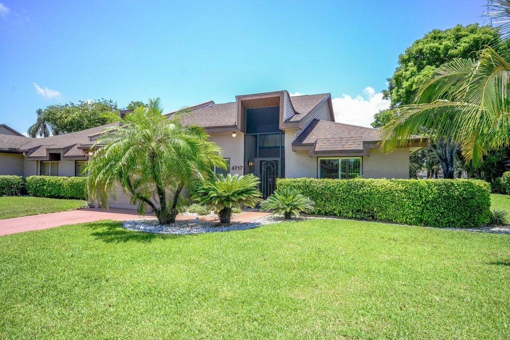 4717 Fountains Drive S, Lake Worth, FL 33467