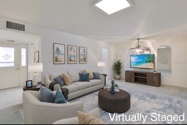 1502 DESERT HILLS DRIVE, Sun City Center, FL 33573