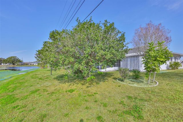 1502 DESERT HILLS DRIVE, Sun City Center, FL 33573