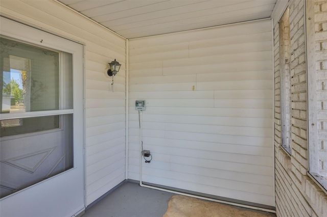 1502 DESERT HILLS DRIVE, Sun City Center, FL 33573