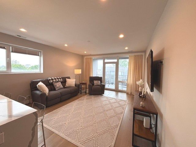 2342 W Adams Street 404, Chicago, IL 60612