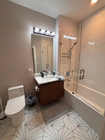 2342 W Adams Street 404, Chicago, IL 60612
