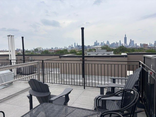 2342 W Adams Street 404, Chicago, IL 60612