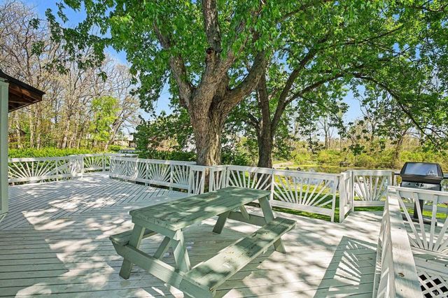 10787 N D Drive, Kendallville, IN 46755