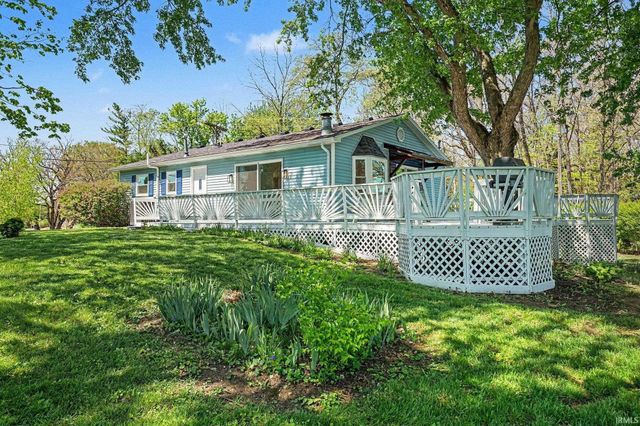 10787 N D Drive, Kendallville, IN 46755
