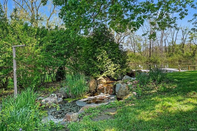10787 N D Drive, Kendallville, IN 46755