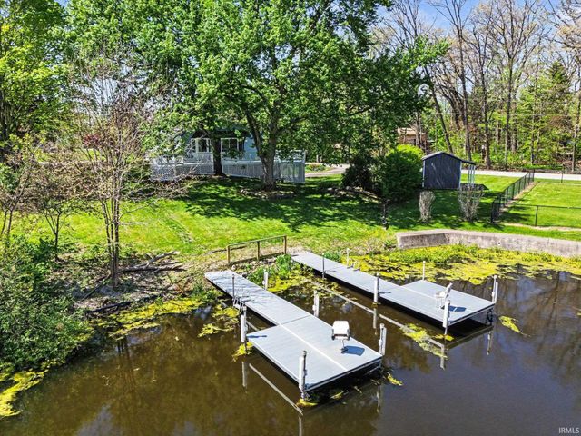 10787 N D Drive, Kendallville, IN 46755