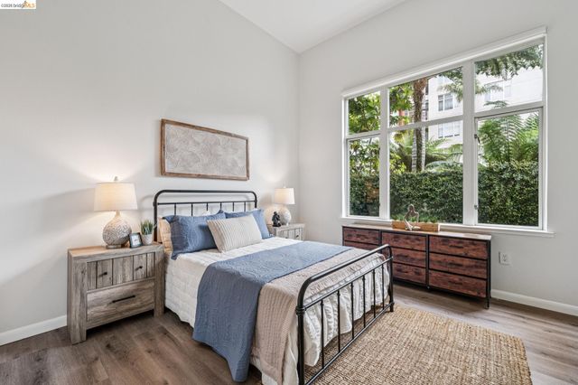 5855 Horton St 414, Emeryville, CA 94608