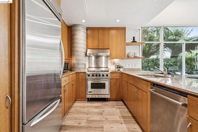 5855 Horton St 414, Emeryville, CA 94608