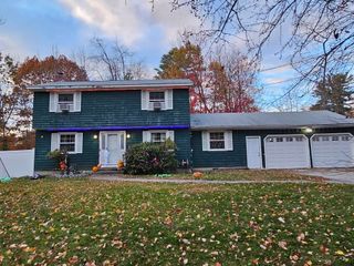 7 Hickory Street, Hudson, NH 03051