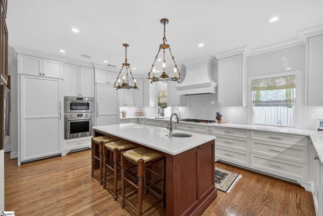 18 Lavista Court, Greenville, SC 29601