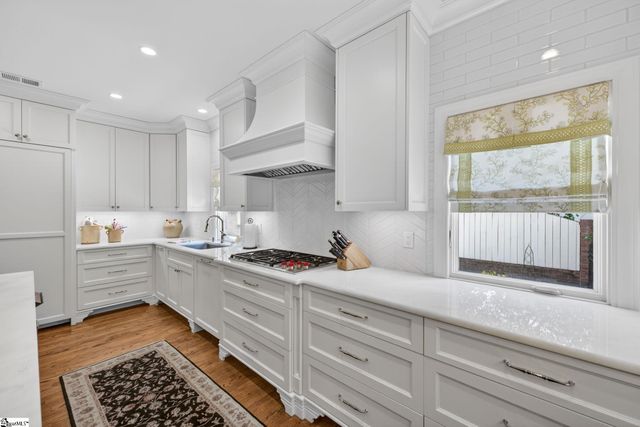 18 Lavista Court, Greenville, SC 29601