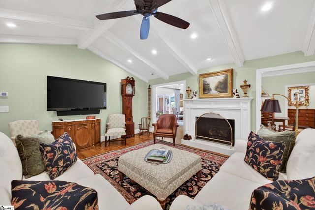 18 Lavista Court, Greenville, SC 29601
