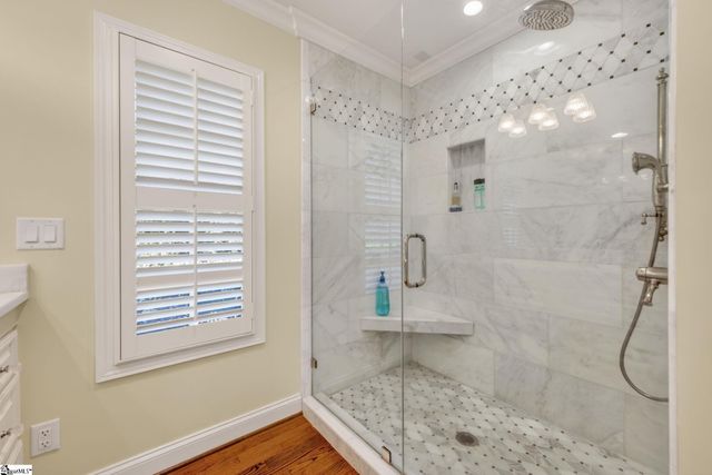 18 Lavista Court, Greenville, SC 29601
