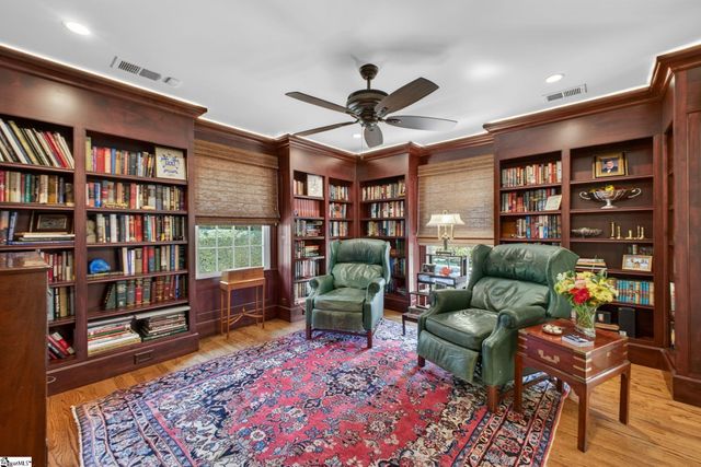 18 Lavista Court, Greenville, SC 29601