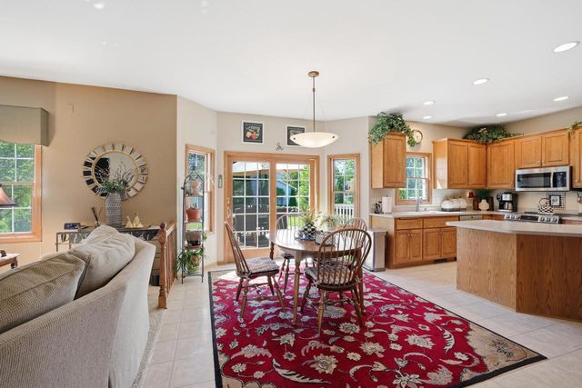 6852 Bellvue COURT, West Bend, WI 53090